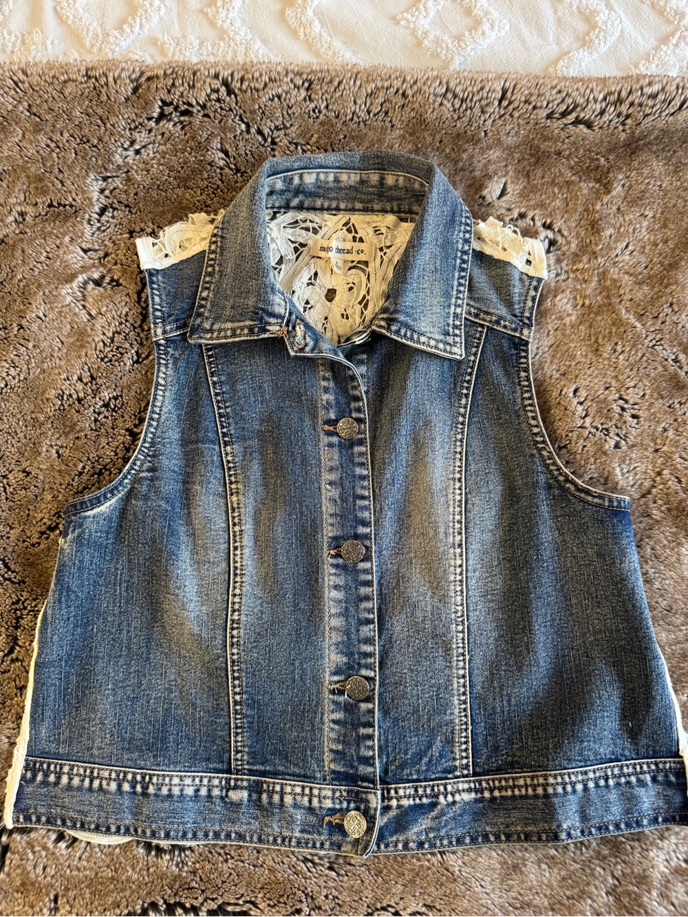 Indigo Thread Co. Women's Blue Denim Lace-Trim Vest